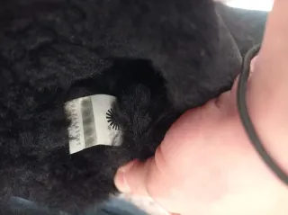 Stivali Ugg neri con fiocco