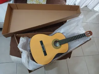 Guitarra Clásica Stol C10 NAT 39