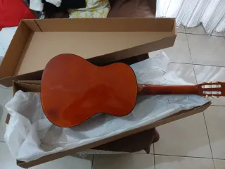 Guitarra Clásica Stol C10 NAT 39