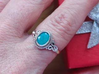 Anillo Plata y Esmeralda Facetada