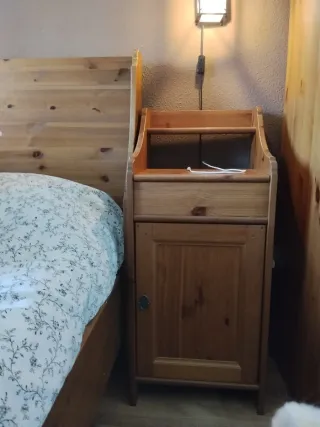 Comodino Leksvik Ikea in legno massello rustico