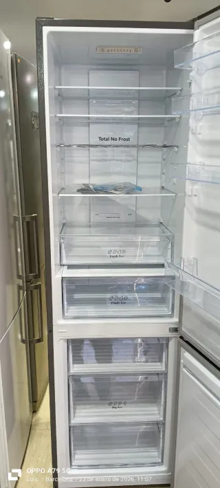 Nevera Combi Hisense no Frost energía A+SEMI NUEVA