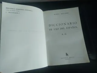 Diccionario uso español María Moliner. Gredos 1990
