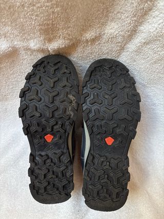 Botas de montaña Quechua T36 waterproof