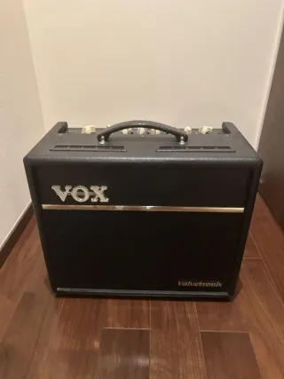 Amplificador Vox Valvetronix VT20+.