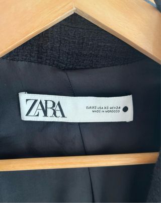 Chaqueta Zara Crop Negra
