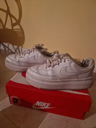 Nike Air Force 1 Plataforma Talla 37.5