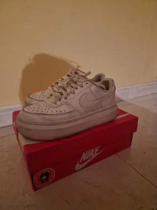 Nike Air Force 1 Plataforma Talla 37.5