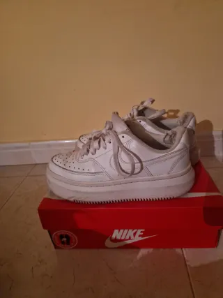 Nike Air Force 1 Plataforma Talla 37.5