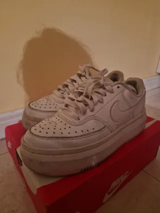 Nike Air Force 1 Plataforma Talla 37.5