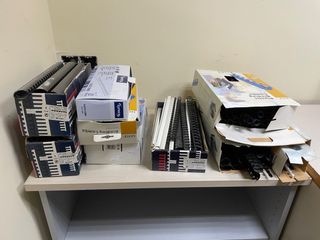 Encuadernadora manual con material