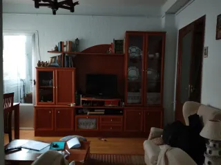 Mueble de salón madera y cristal