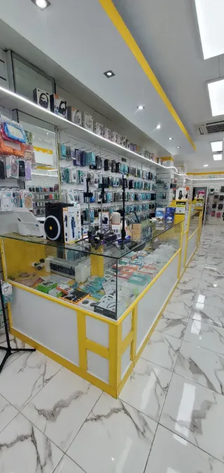Tienda de Telefonía Móvil y Accesorios -Traspaso.