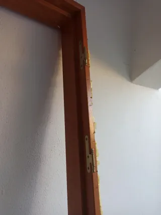 Premarco de puerta de madera.