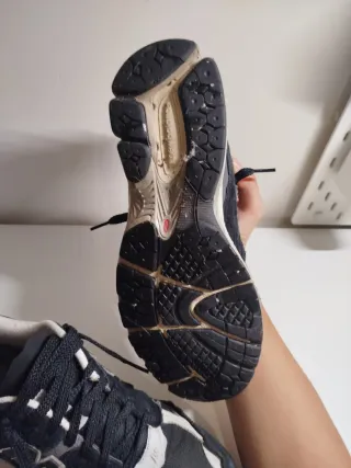 New Balance 2002R Protection Pack Negro/Gris