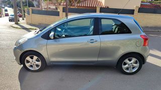 Toyota Yaris 2007 con solo 64000