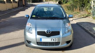 Toyota Yaris 2007 con solo 64000
