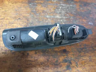 Mando Elevalunas Delantero Izquierdo Renault Clio