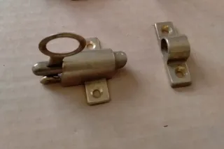 Cricchetti per finestre vasistas