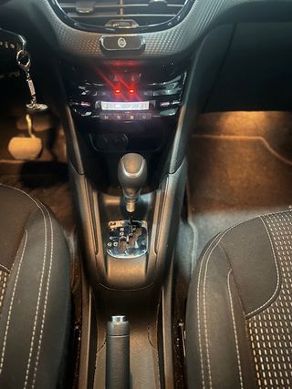 Peugeot 208 2016