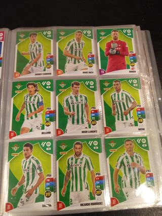Álbum de cromos de fútbol CRACKS