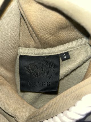 Sudadera Syna Word Verde y Blanca