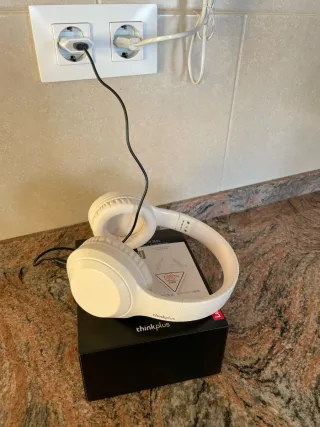 Auriculares Bluetooth Lenovo ThinkPlus Blancos