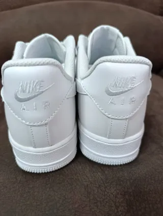 NIKE AIR FORCE 1