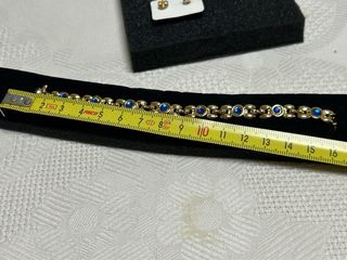 Pulsera y pendientes oro con esmeraldas azules