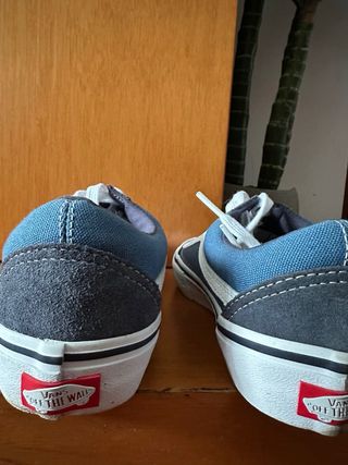 Zapatillas Vans Azul Marino y Gris
