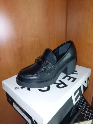 Scarpa donna nera tacco comodo