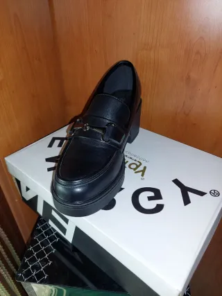 Scarpa donna nera tacco comodo