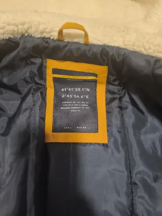 Parka hombre amarilla con capucha