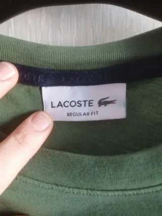 T-shirt Lacoste verde con logo