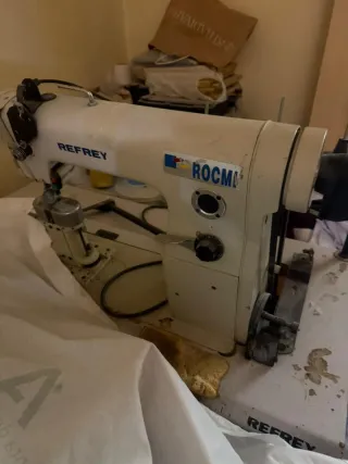 Máquina de coser Refrey ROCMA