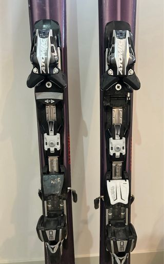 Esquís Atomic Nomad 164cm + Fijaciones