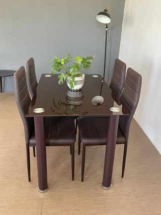 OFERTA! Mesa de cristal con 4 sillas Nuevo