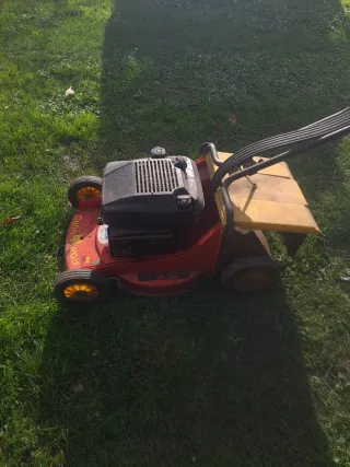 Cortacésped Outis Wolf PB46