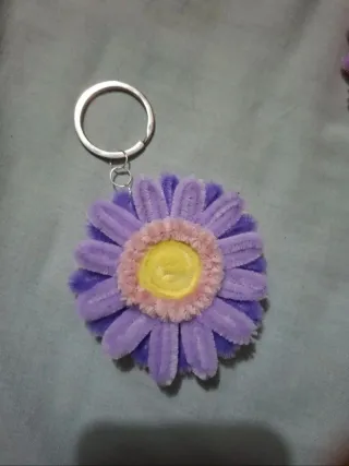 Llavero Flor Gerbera Morada