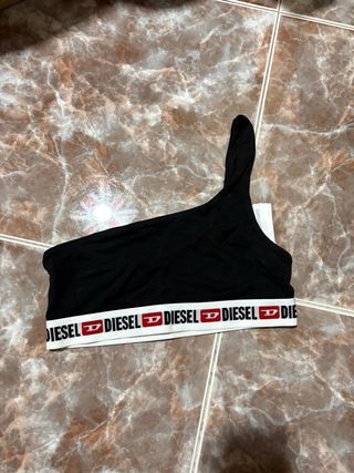 Top Diesel nero con logo