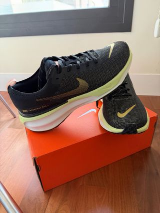 Nike Zoom Invincible 3 Negro/Verde
