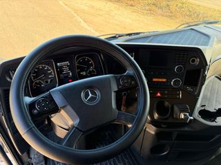 Mercedes-Benz 1845 2015