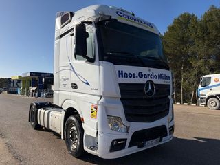 Mercedes-Benz 1845 2015