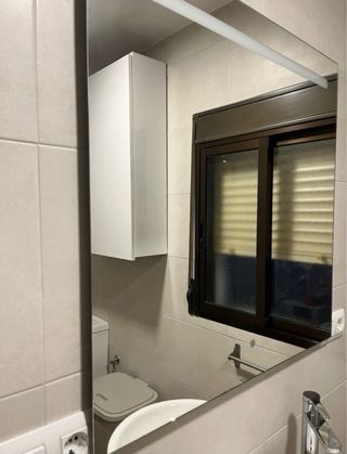 Mueble baño cajones, lavabo, grifo y espejo