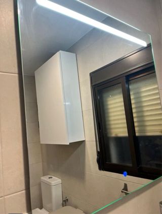 Mueble baño cajones, lavabo, grifo y espejo