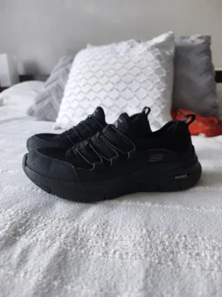 Zapatillas Skechers sin cordones negras