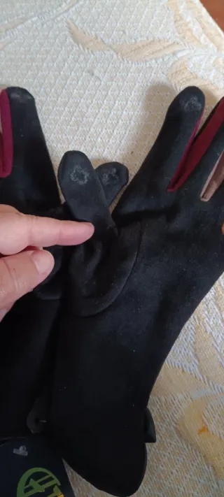 Fula,guantes y cartera elegantes