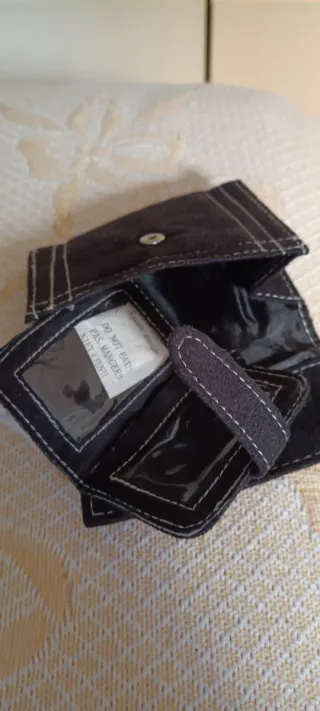 Fula,guantes y cartera elegantes