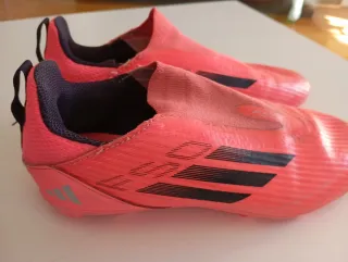 Botas de fútbol Adidas niño f50