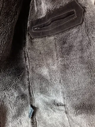 Pelliza ante marrón con capucha